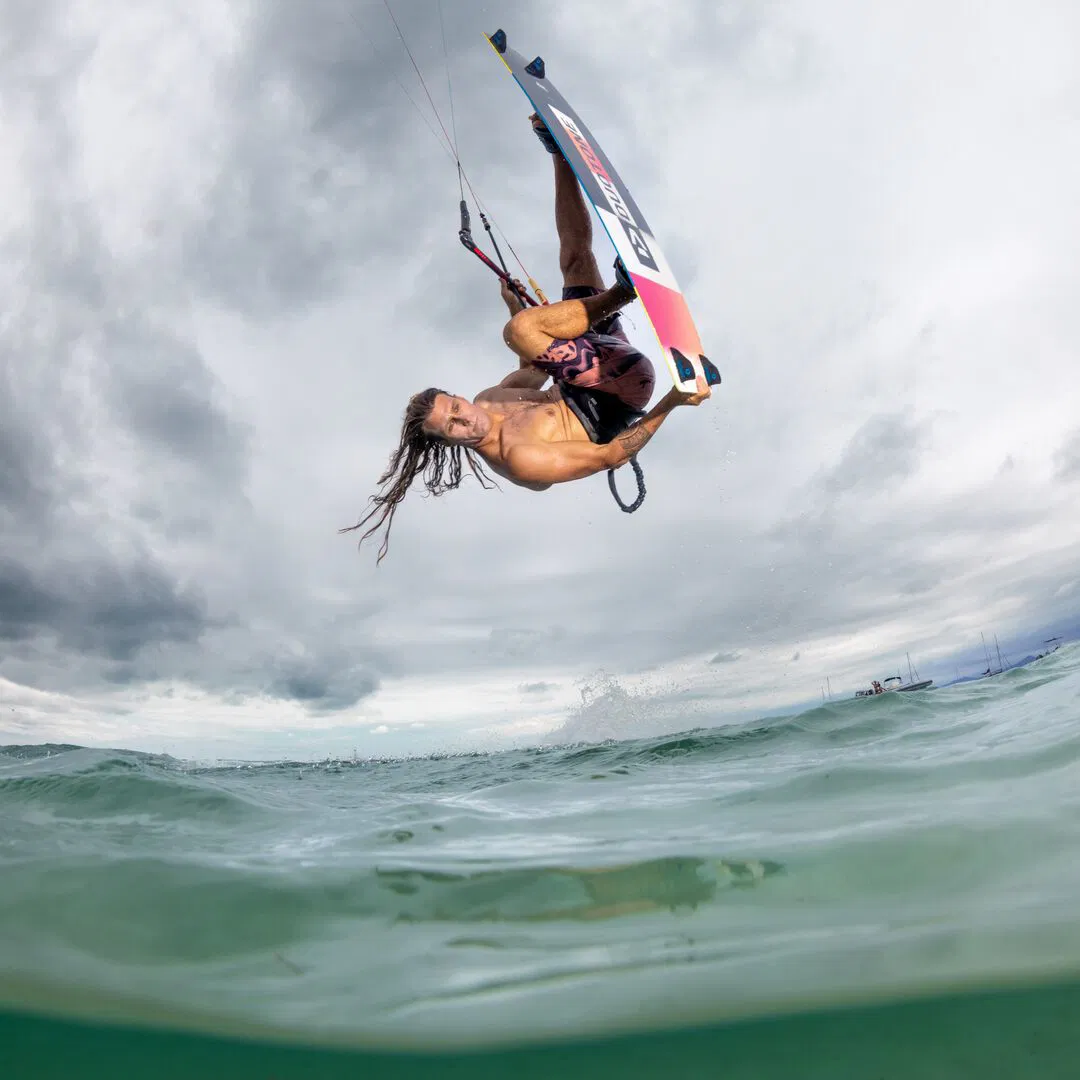 lecciones avanzadas de kitesurf